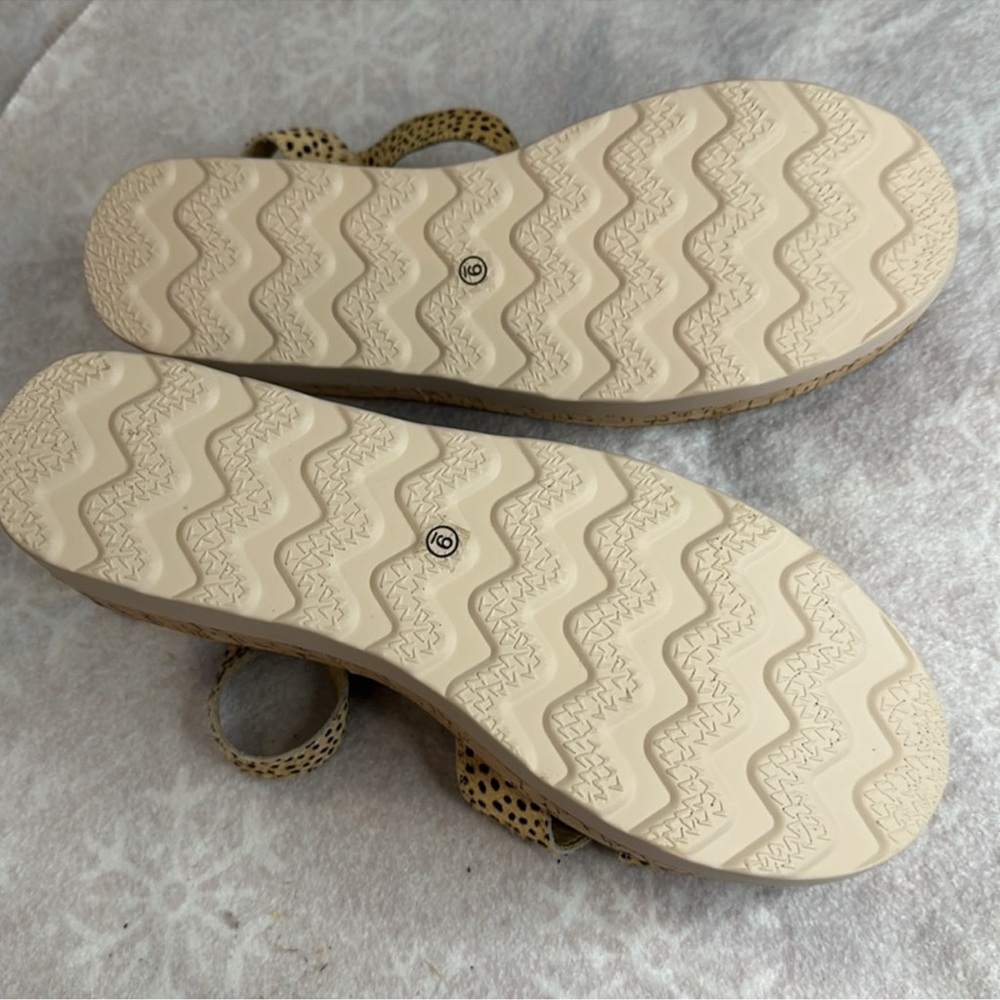 Corkys Sandals Animal Print - Picture 5 of 5